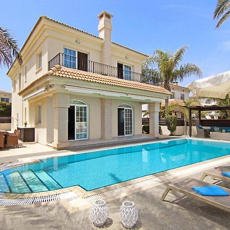 Villa Oceania - Beachfront Паралимни Экстерьер фото