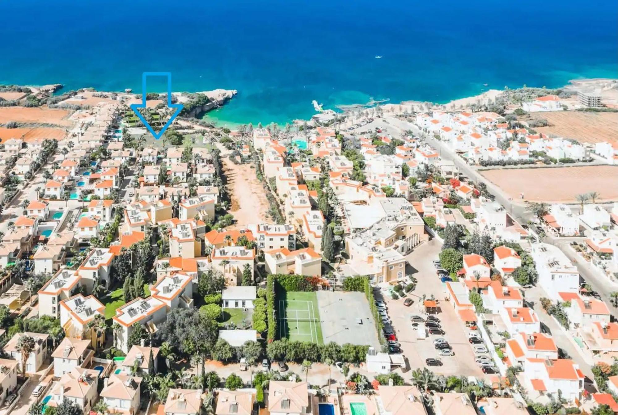 Villa Oceania - Beachfront Паралимни Экстерьер фото